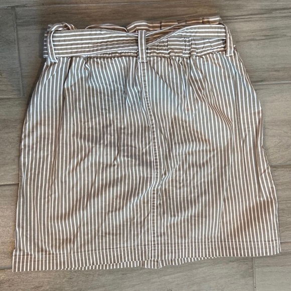 Women’s Abercrombie & Fitch Striped Mini Skirt size XS - Picture 2 of 3